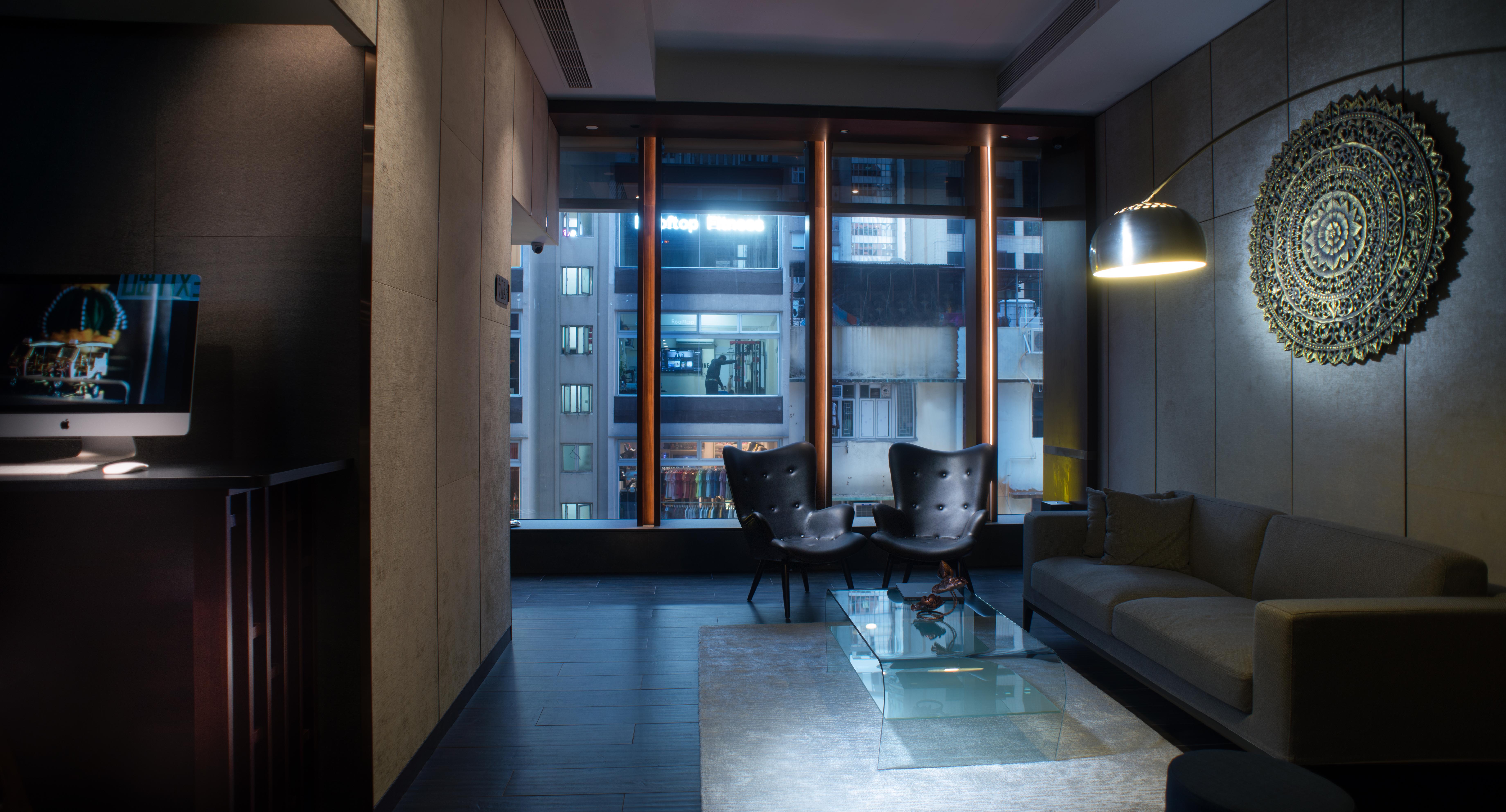 Hotel Soravit On Granville 4*
